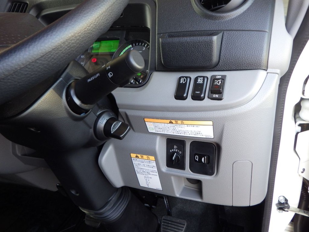 スイッチ類です。|三菱 キャンター 2PG-FEB80(2WD)の写真20