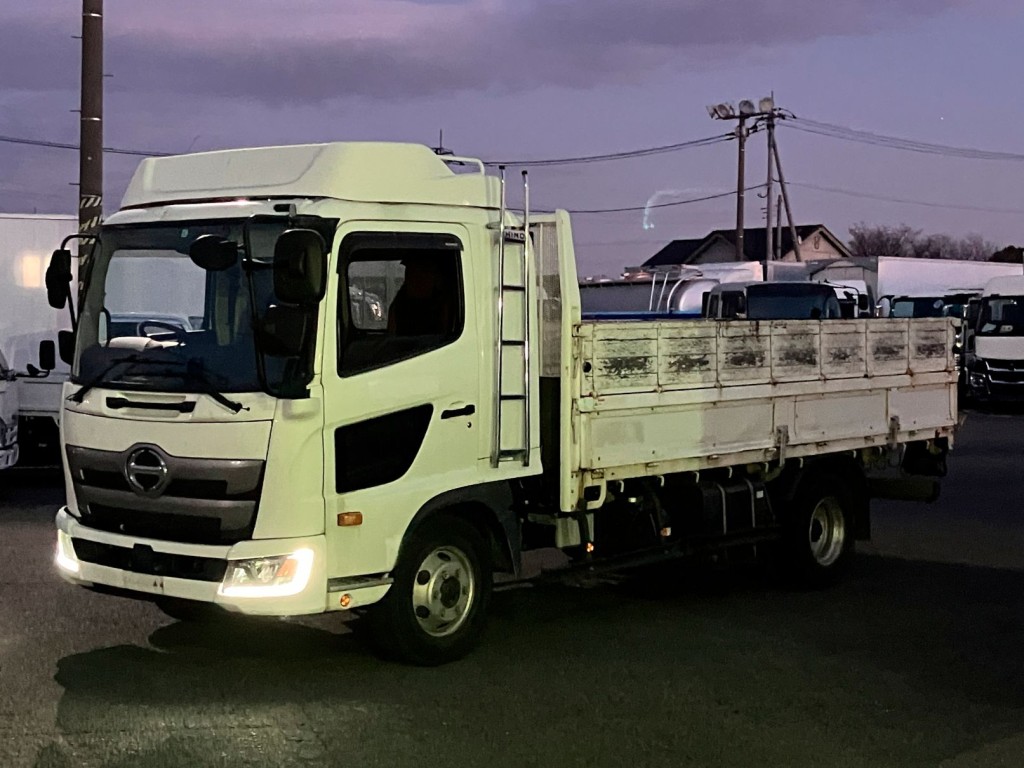 日野 レンジャー 2KG-FD2ABA(2WD)の写真1