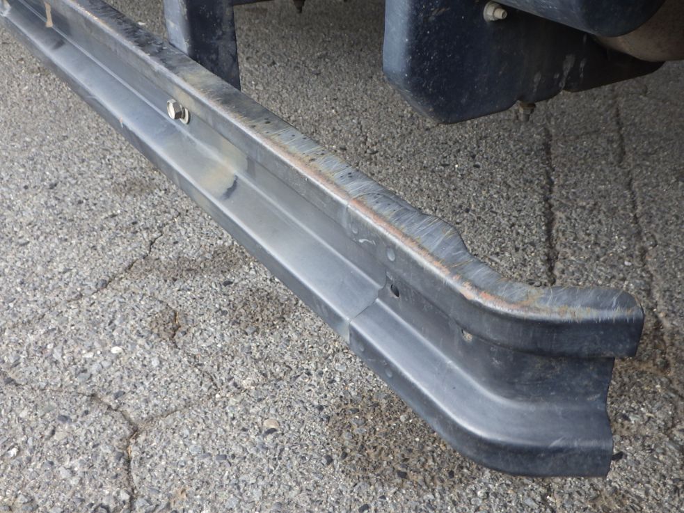 運転席側サイドバンパーにキズ・サビ・軽い曲がりがあります。|日野 レンジャー 2KG-FD2ABA(2WD)の写真34