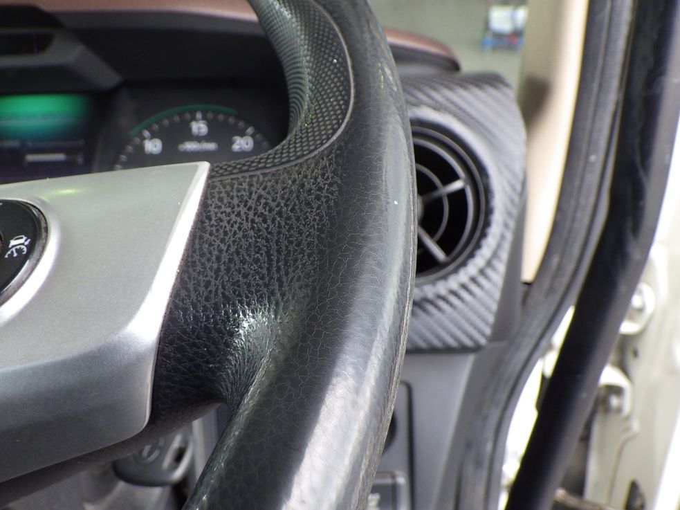 ハンドルにスレがあります。|日野 レンジャー 2KG-FD2ABA(2WD)の写真46