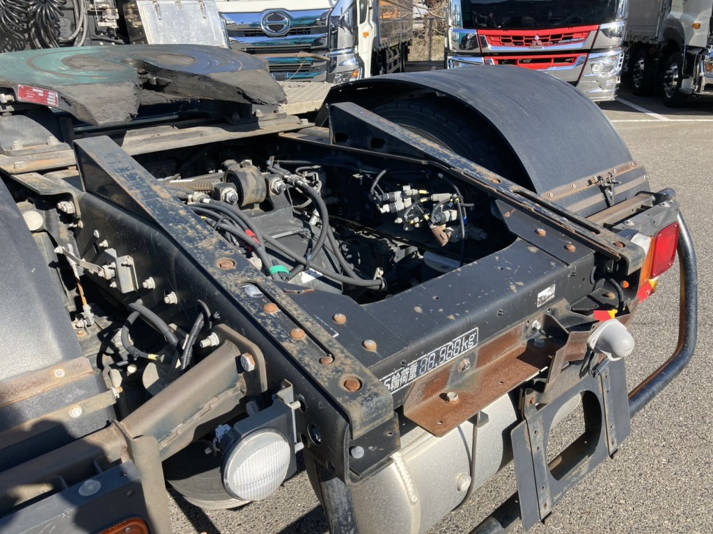 シャーシとカプラーガイドの状態です。|いすゞ ギガ QKG-EXD52BDの写真16