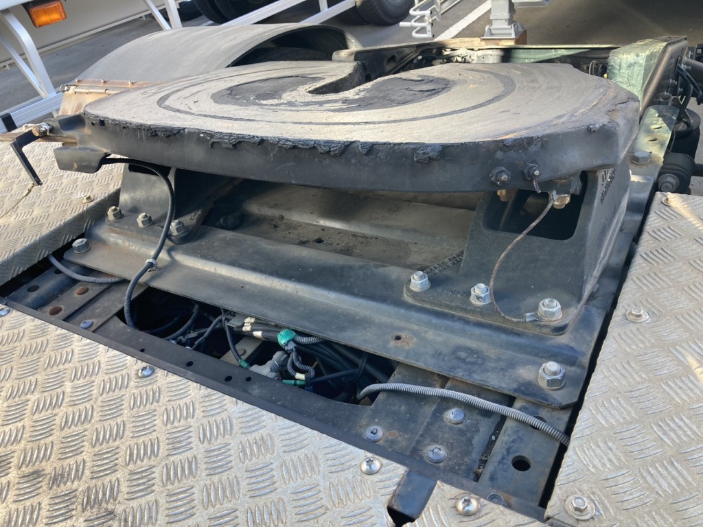 カプラーの状態です。|いすゞ ギガ QKG-EXD52BDの写真21