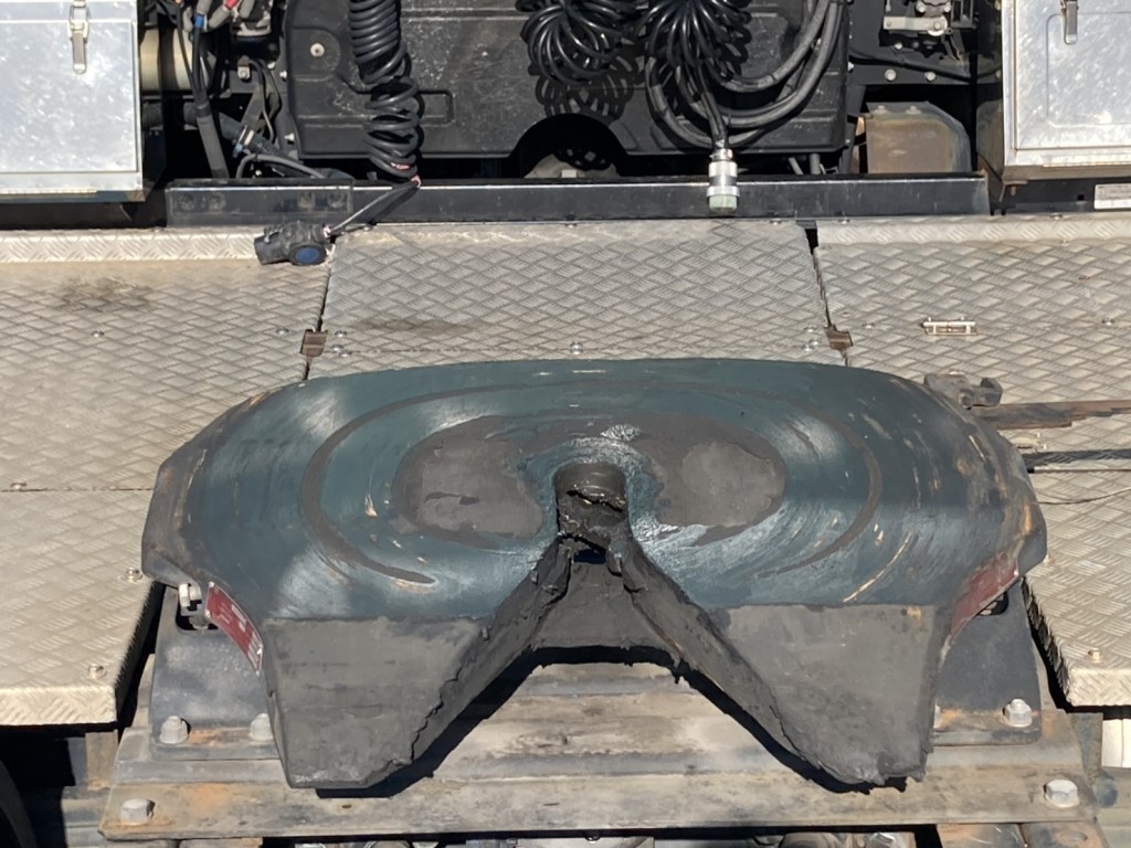 カプラーの状態です。|いすゞ ギガ QKG-EXD52BDの写真22