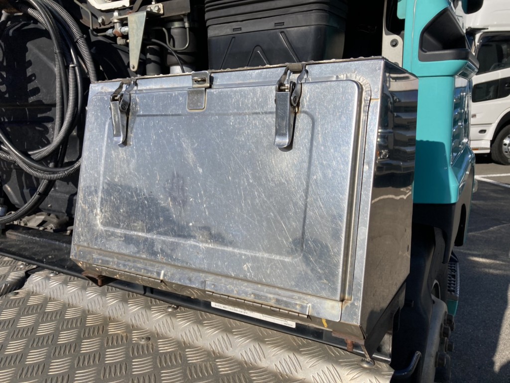 工具箱の状態です。|いすゞ ギガ QKG-EXD52BDの写真26