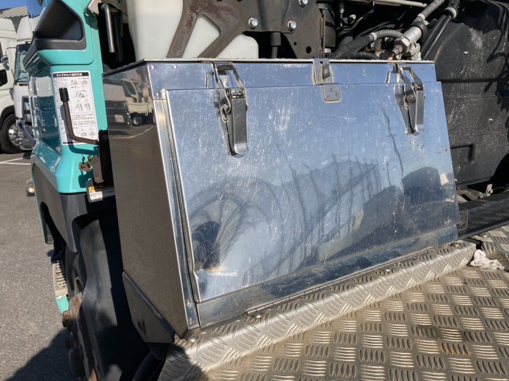 工具箱の状態です。|いすゞ ギガ QKG-EXD52BDの写真27