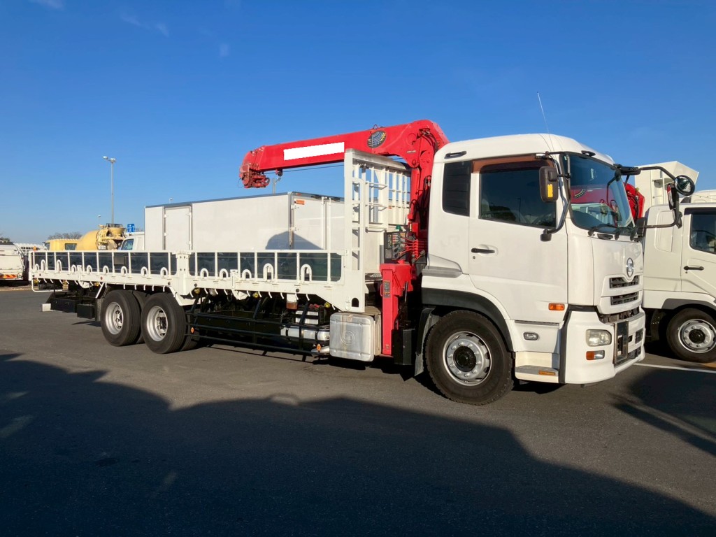 UDトラックス クオン QKG-CD5ZAの写真2