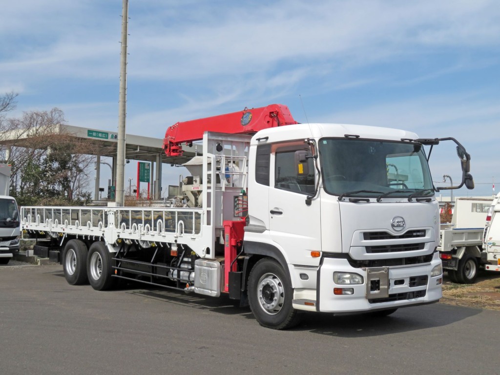 UDトラックス クオン QKG-CD5ZAの写真2