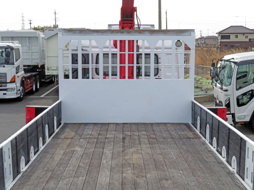 UDトラックス クオン QKG-CD5ZAの写真9