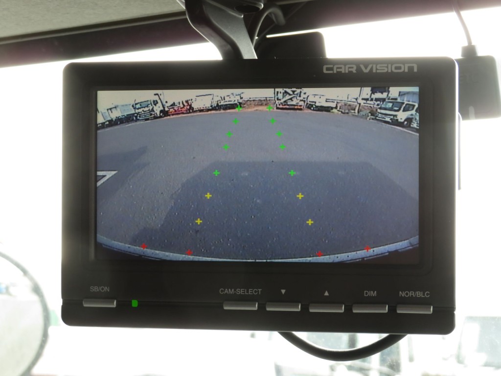 液晶バックモニター付きです。|UDトラックス クオン QKG-CD5ZAの写真22