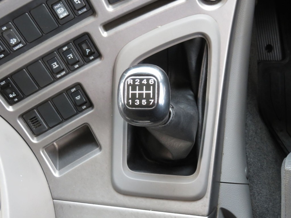 UDトラックス クオン QKG-CD5ZAの写真23