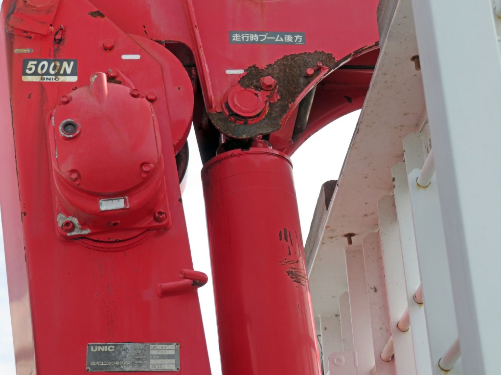 クレーンの本体にサビがあります。|UDトラックス クオン QKG-CD5ZAの写真37