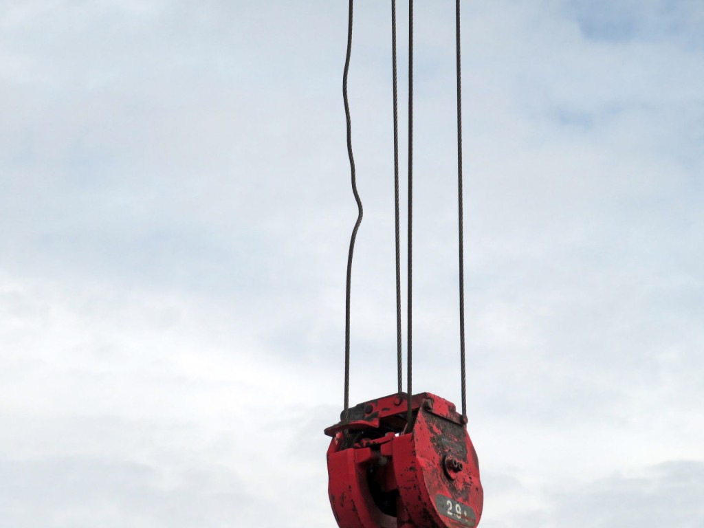 クレーンのワイヤーがキンクしています。|UDトラックス クオン QKG-CD5ZAの写真40