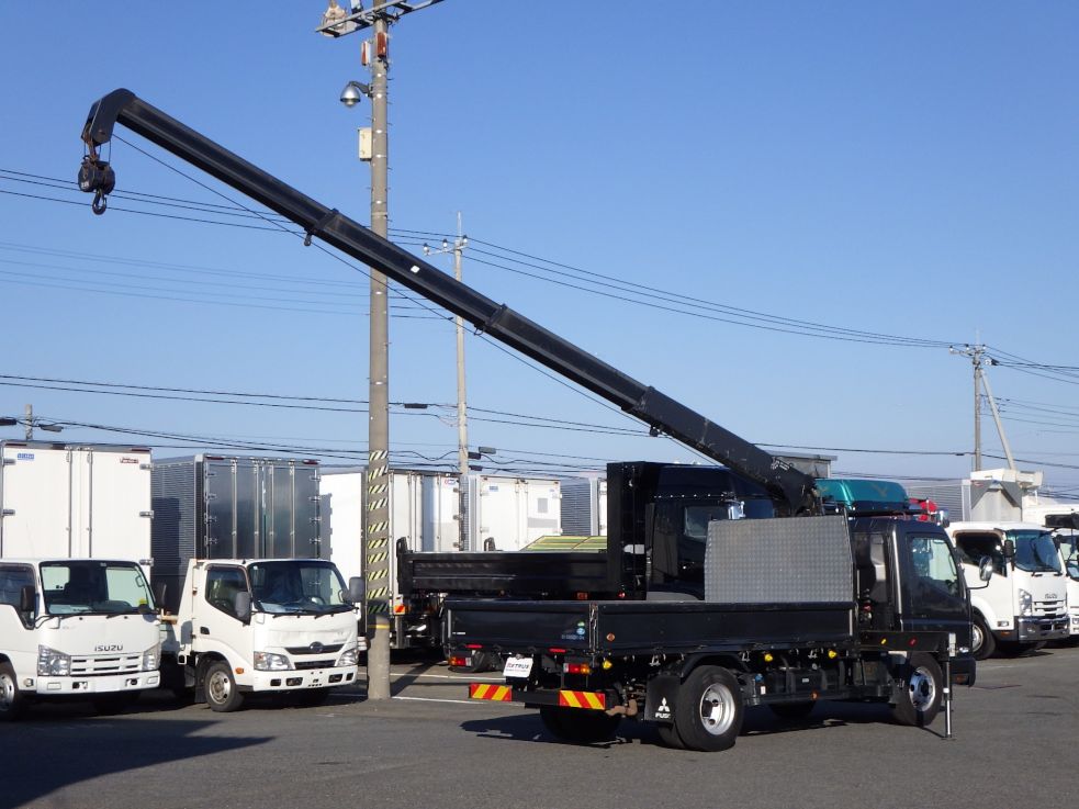 三菱 キャンター 2PG-FEB90(2WD)の写真4