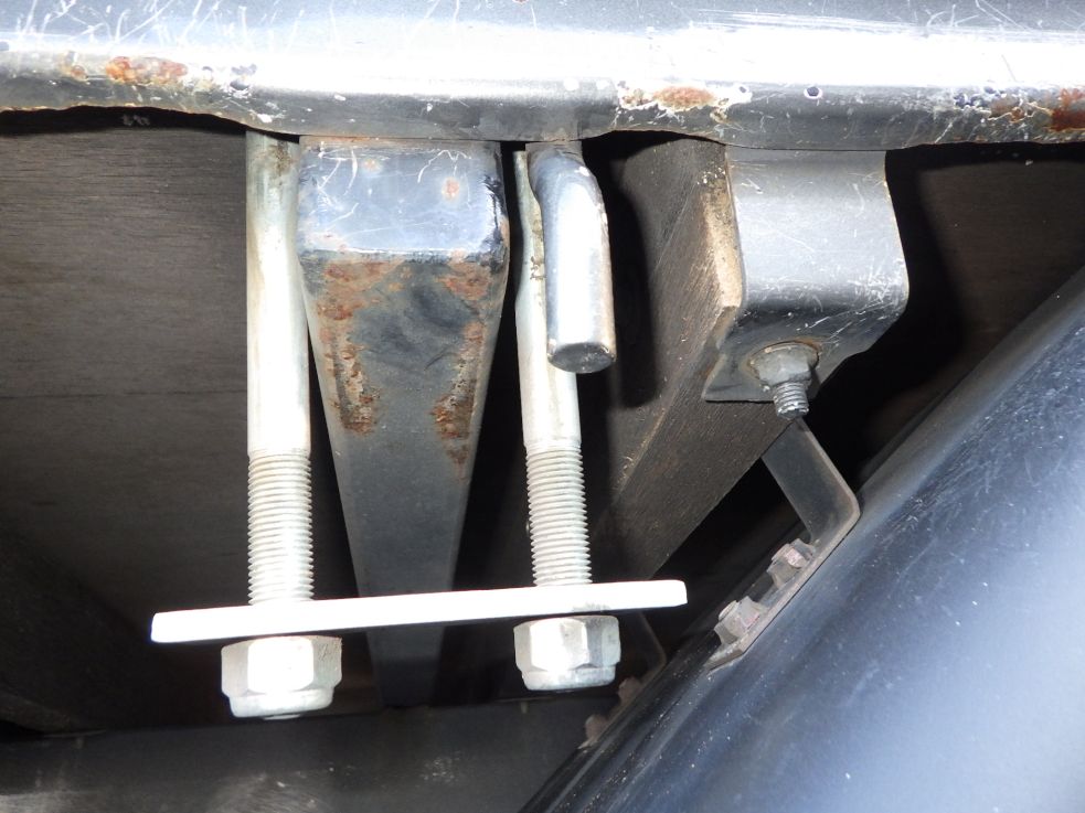 三菱 キャンター 2PG-FEB90(2WD)の写真8