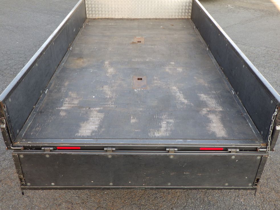 床板の状態です。|三菱 キャンター 2PG-FEB90(2WD)の写真11