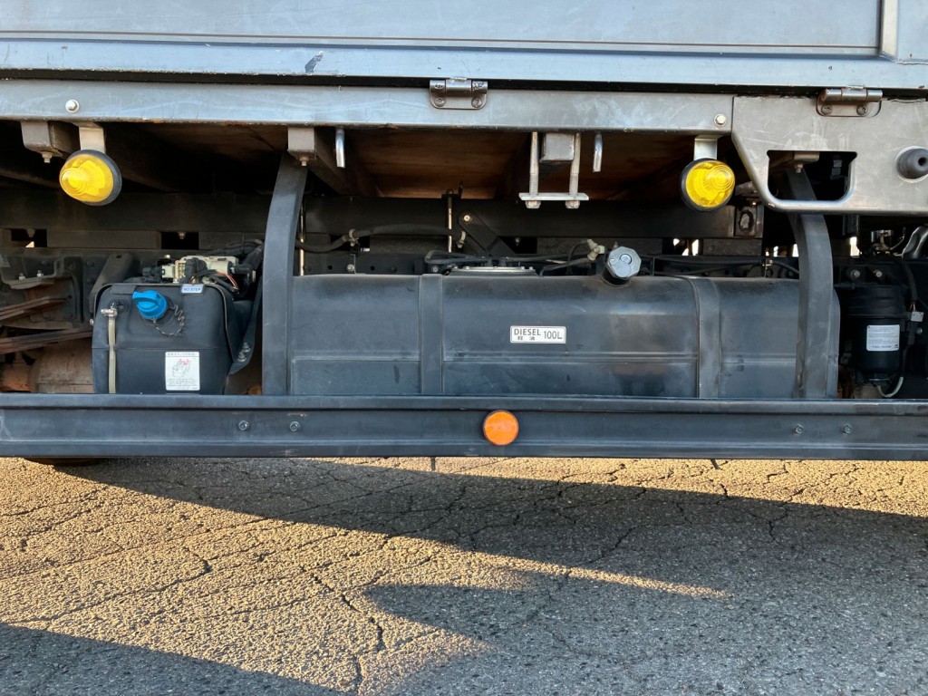 三菱 キャンター 2PG-FEB90(2WD)の写真15