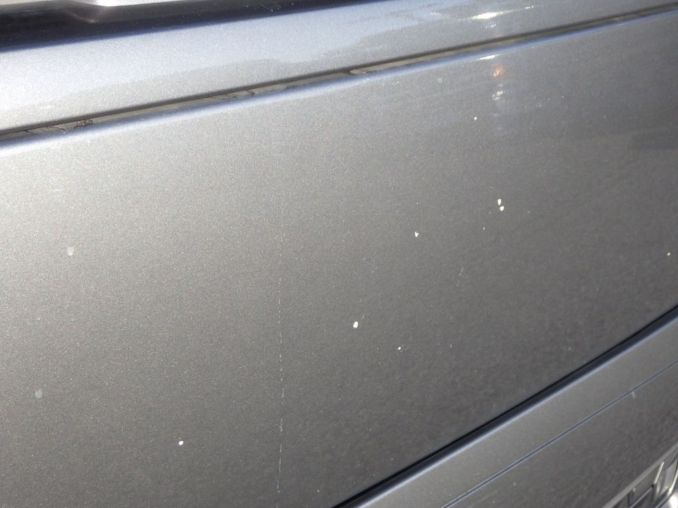 フロントパネルに飛び石キズがあります。|三菱 キャンター 2PG-FEB90(2WD)の写真26