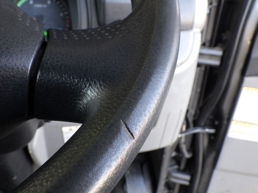 ハンドルにスレがあります。|三菱 キャンター 2PG-FEB90(2WD)の写真45