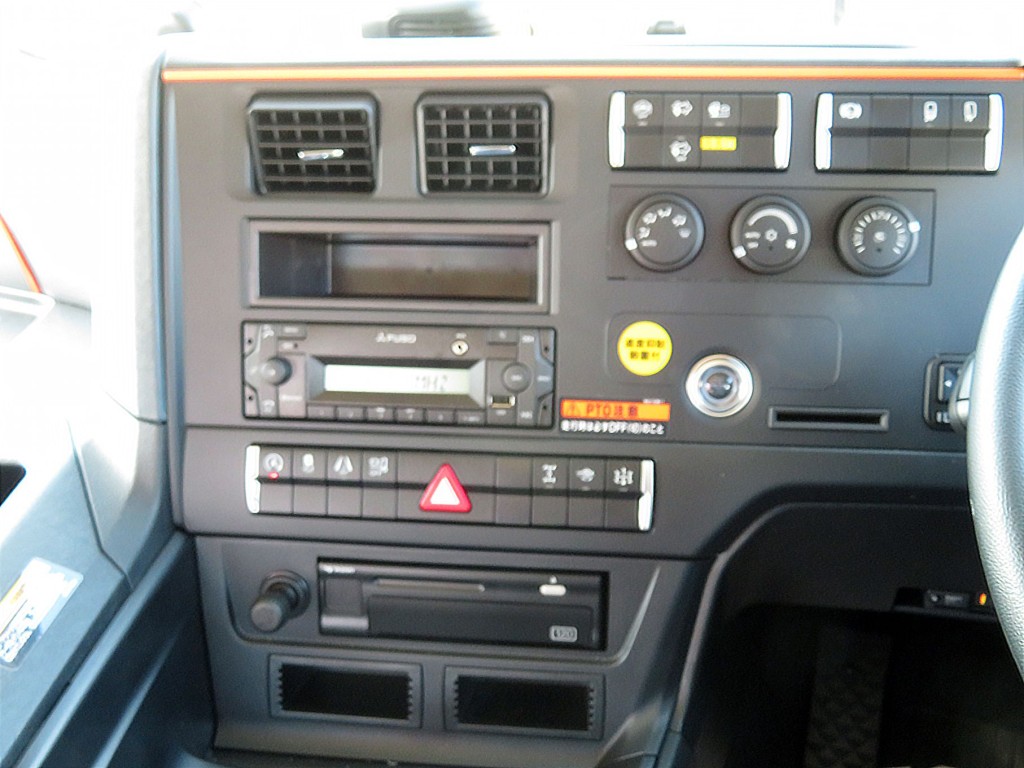 インパネ周りの状態です。|三菱 スーパーグレート 2PG-FS80VZの写真29