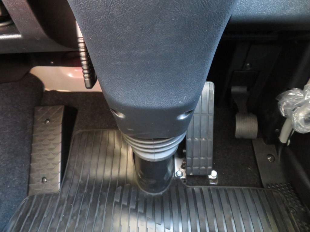 2ペダルです。|三菱 スーパーグレート 2PG-FS80VZの写真31