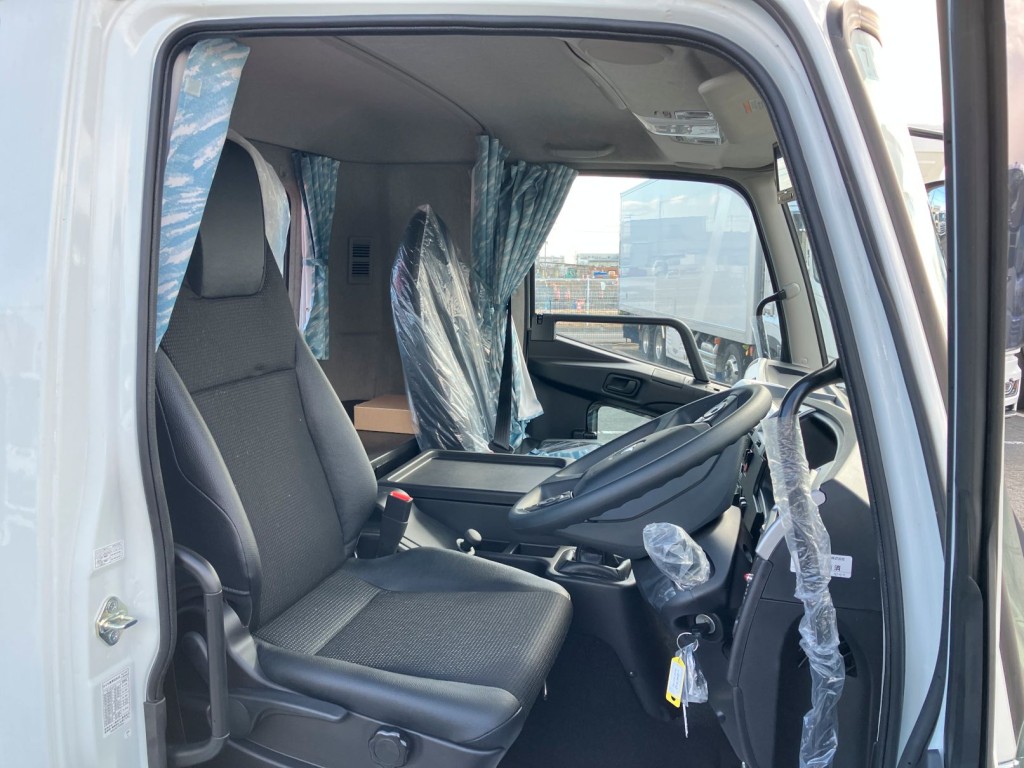 三菱 ファイター 2KG-FK62F(2WD)の写真5