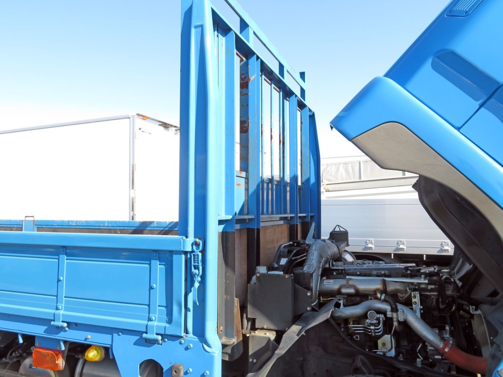 鳥居及び前立ては補強されています。|三菱 ファイター 2KG-FK72FZの写真16