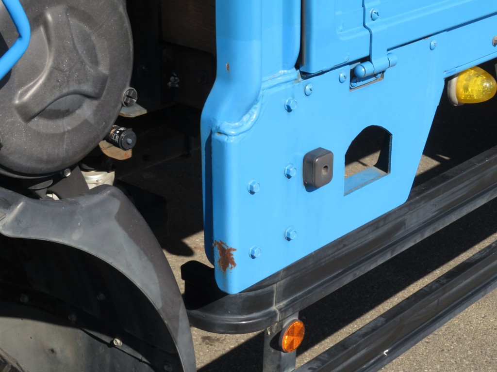 助手席側ガセット部にサビがあります。|三菱 ファイター 2KG-FK72FZの写真18