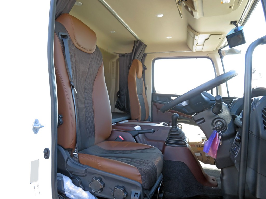 日野 レンジャー 2KG-FD2ABG(2WD)の写真6