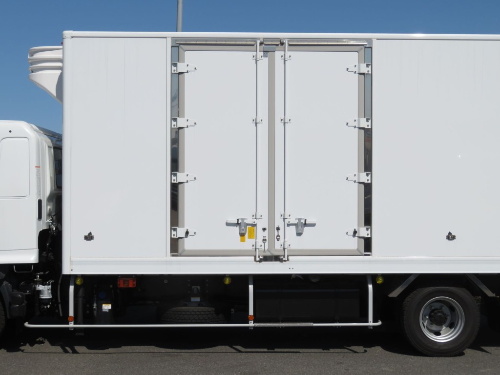 サイドドア付きです。|日野 レンジャー 2KG-FD2ABG(2WD)の写真10