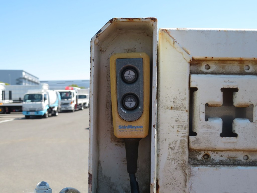 三菱 キャンター TKG-FBA50(2WD)の写真13