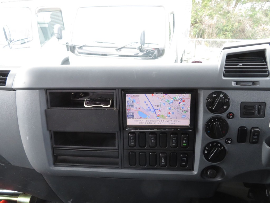インパネ周りの状態です。|三菱 ファイター TKG-FK61F(2WD)の写真29