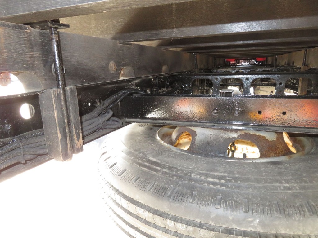 シャーシ内側の状態です。|三菱 ファイター TKG-FK61F(2WD)の写真47