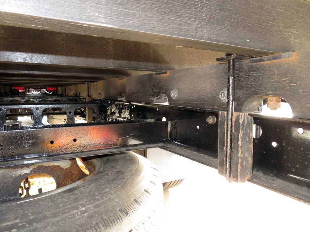 シャーシ内側の状態です。|三菱 ファイター TKG-FK61F(2WD)の写真48