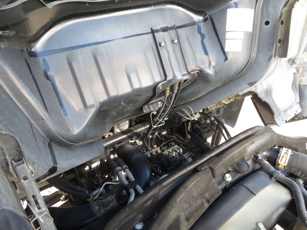 キャブ下の状態です。|日野 デュトロ TKG-XZC630T(2WD)の写真36