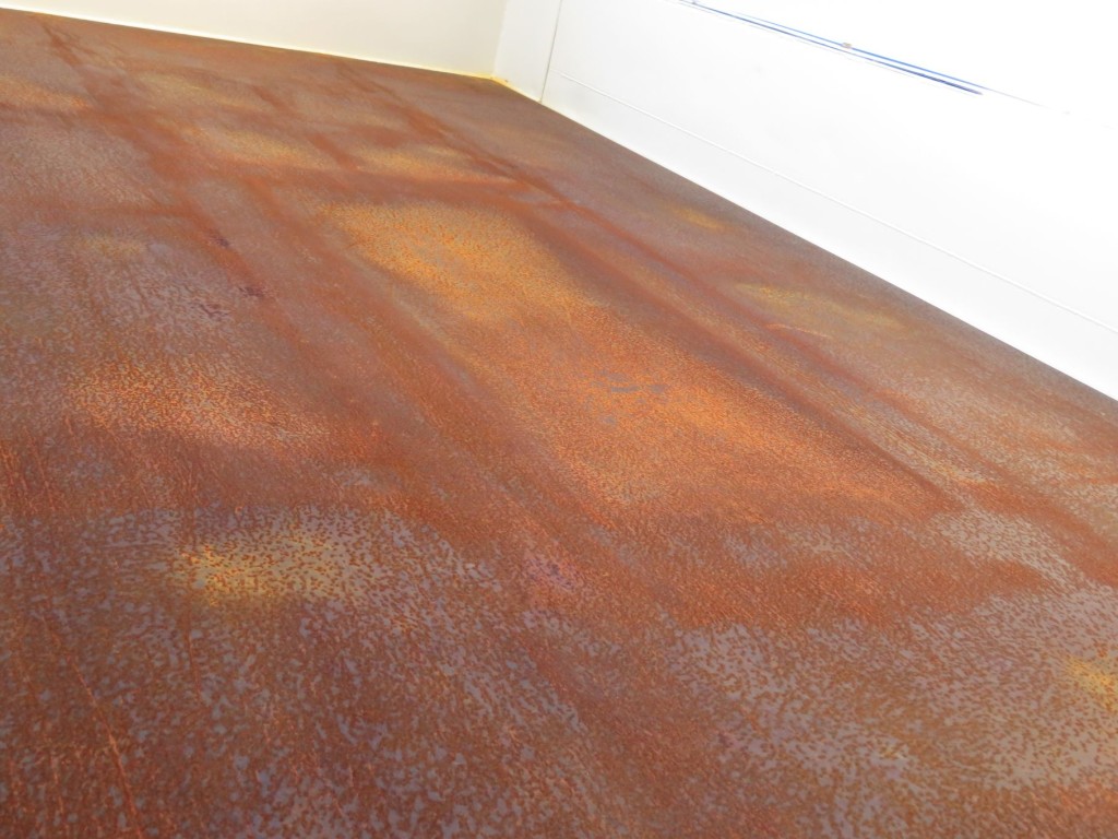 床面にヘコミがあります。|日野 デュトロ TKG-XZC630T(2WD)の写真44