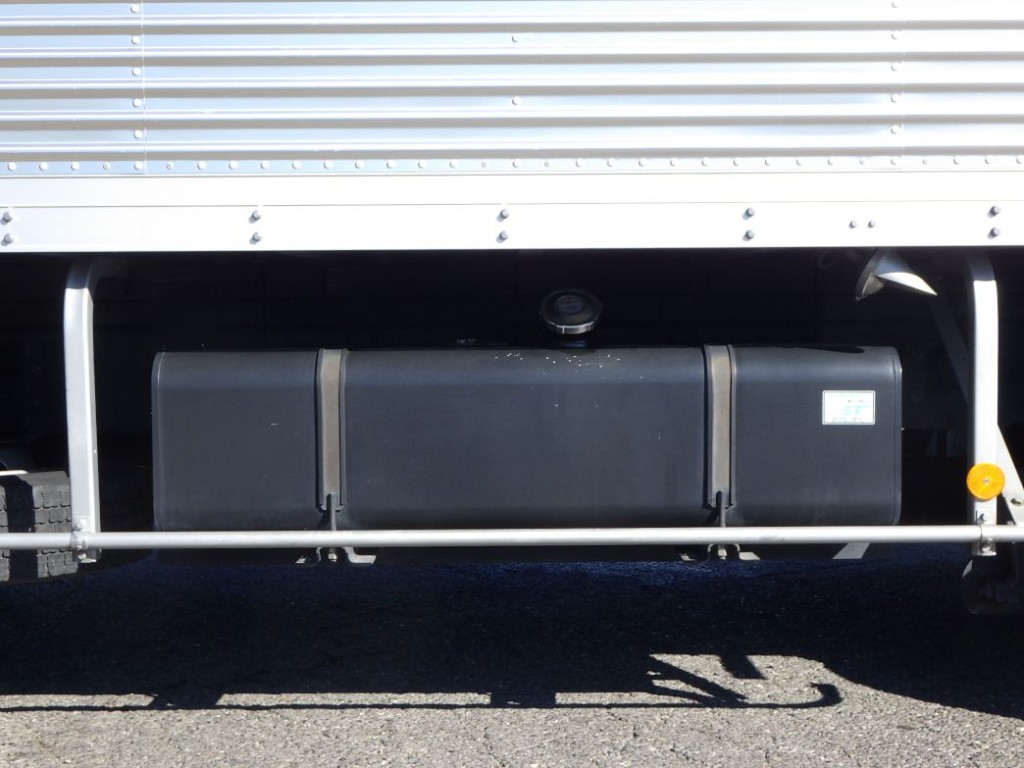 燃料タンクは２００Lです。|日野 レンジャー TKG-FD7JLAG(2WD)の写真14