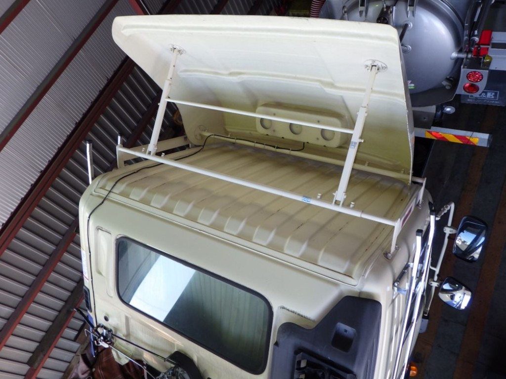 導風板裏側の状態です。|日野 レンジャー TKG-FD7JLAG(2WD)の写真20