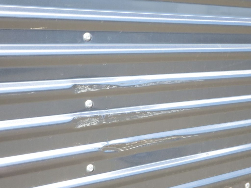 ボディーの運転席側後方にキズ・ヘコミがあります。|日野 レンジャー TKG-FD7JLAG(2WD)の写真32