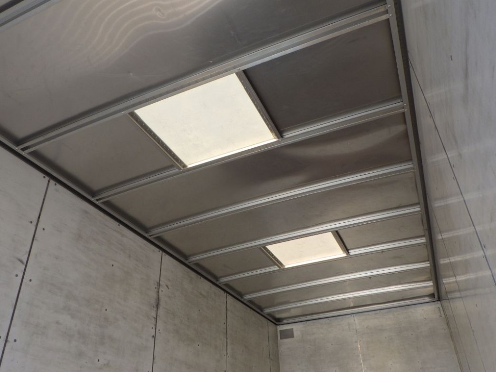 天井の状態です。|日野 レンジャー TKG-FD7JLAG(2WD)の写真36