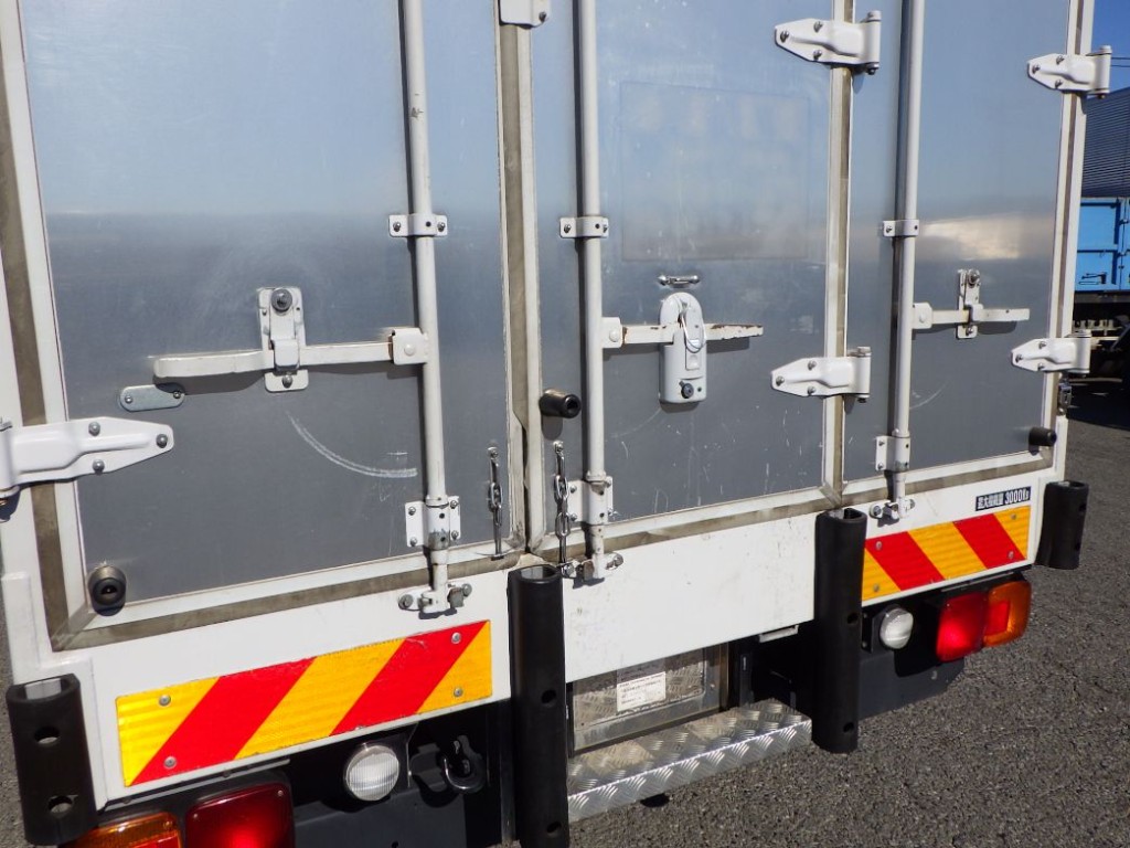 リヤ扉にスレがあります。|日野 レンジャー TKG-FD7JLAG(2WD)の写真38