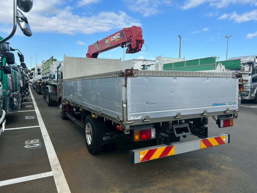 いすゞ エルフ 2RG-NPR88YN(2WD)の写真3