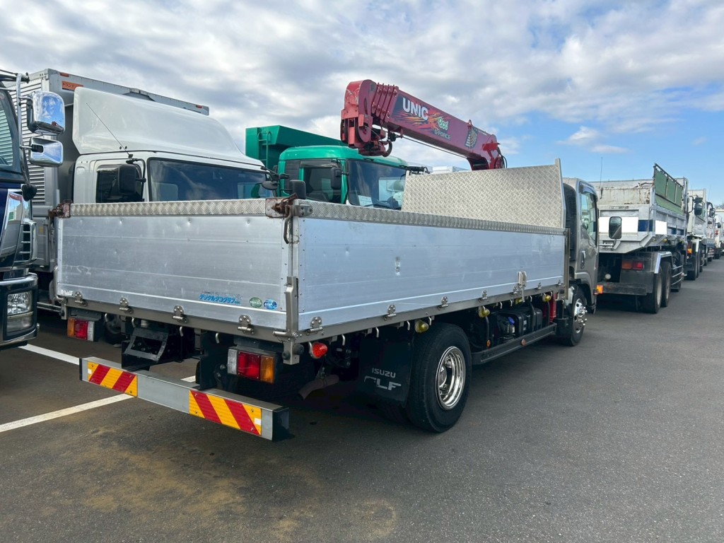 いすゞ エルフ 2RG-NPR88YN(2WD)の写真4