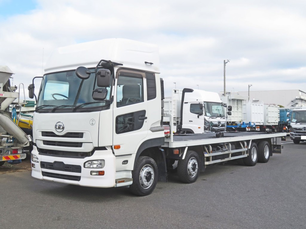 UDトラックス クオン QPG-CG5ZEの写真1