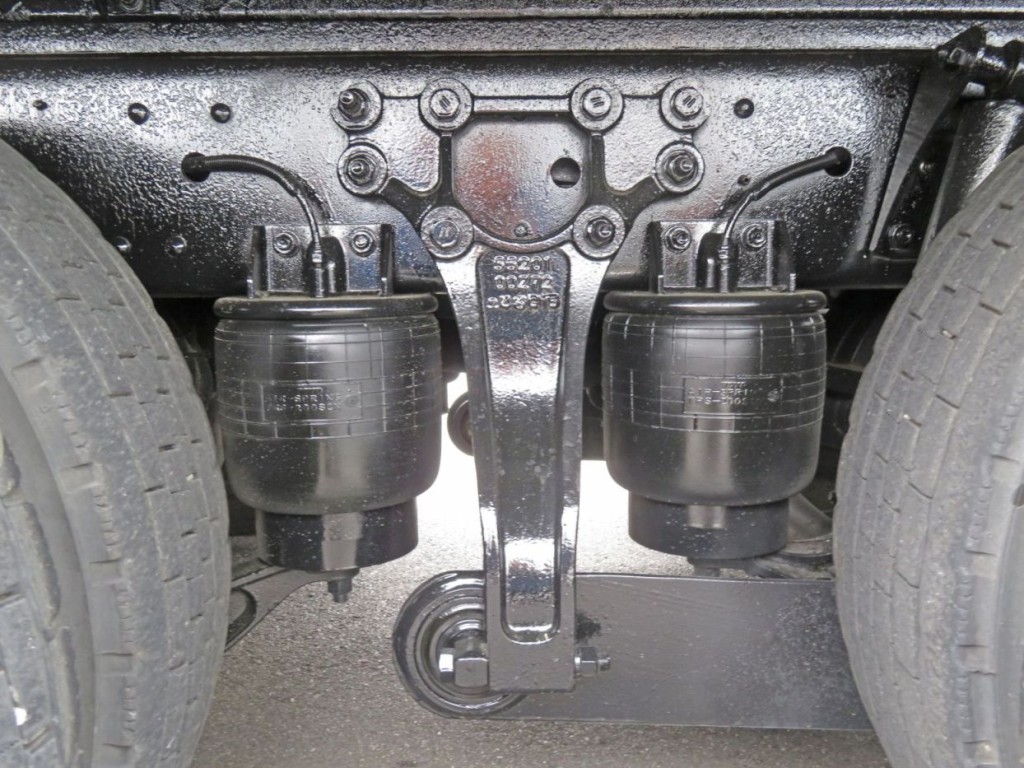 UDトラックス クオン QPG-CG5ZEの写真6