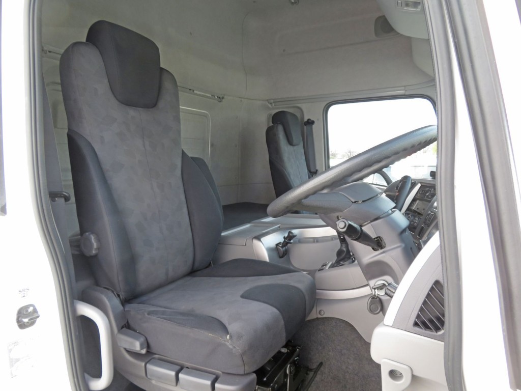 UDトラックス クオン QPG-CG5ZEの写真7