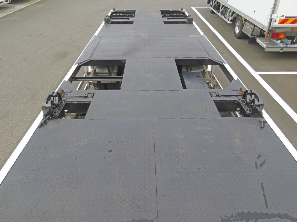 UDトラックス クオン QPG-CG5ZEの写真13