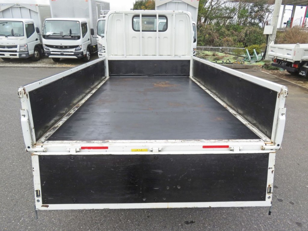 三菱 キャンター 2RG-FBA20(2WD)の写真8