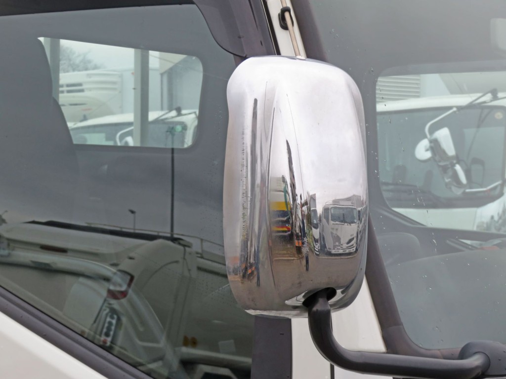 三菱 キャンター 2RG-FBA20(2WD)の写真16