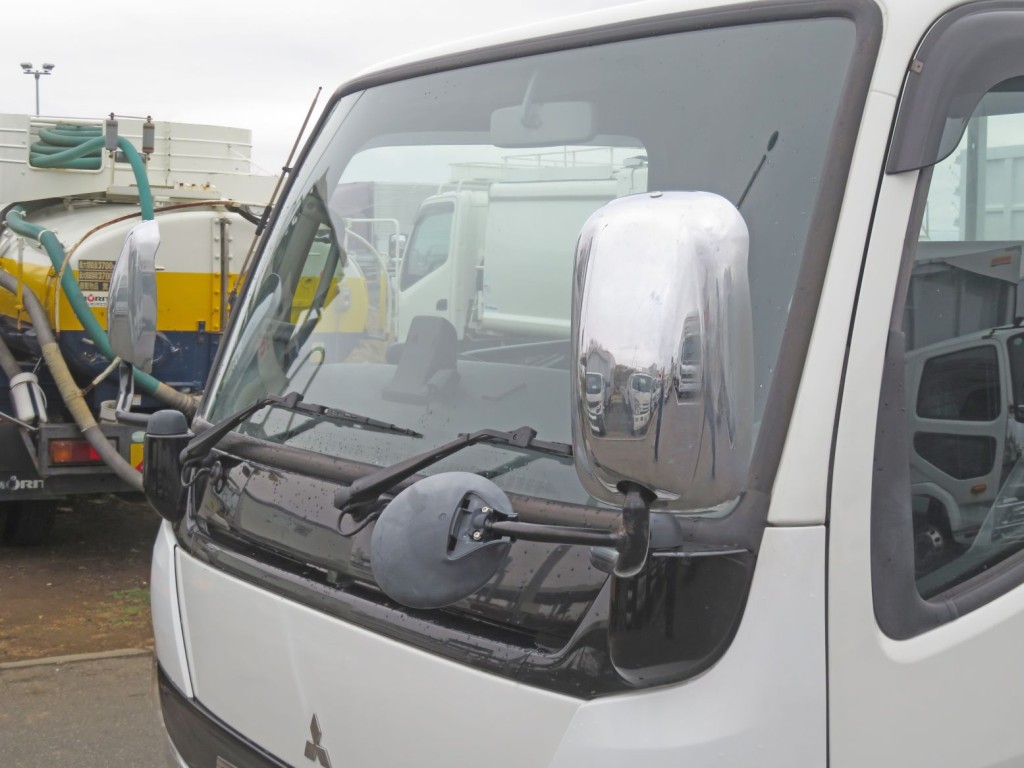 三菱 キャンター 2RG-FBA20(2WD)の写真17