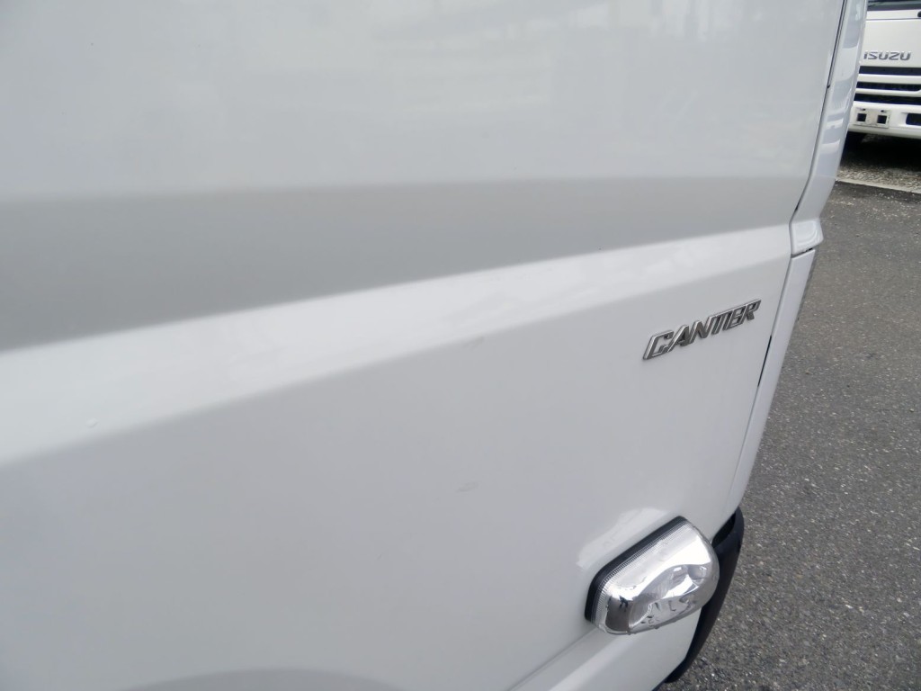 三菱 キャンター 2RG-FBA20(2WD)の写真25